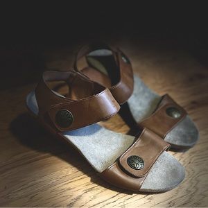 Comfort Plus women’s sz 10 sandals